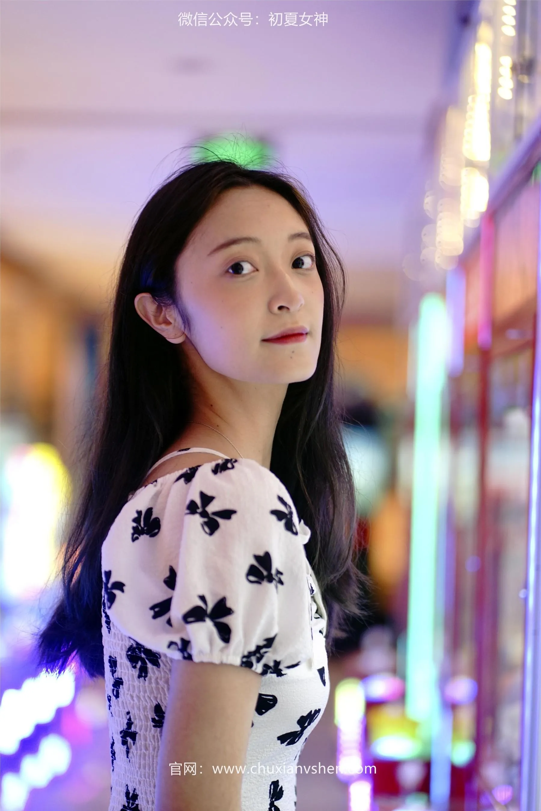 初夏女神 NO.072 依依 邻家女孩-商场篇 [88P]插图2